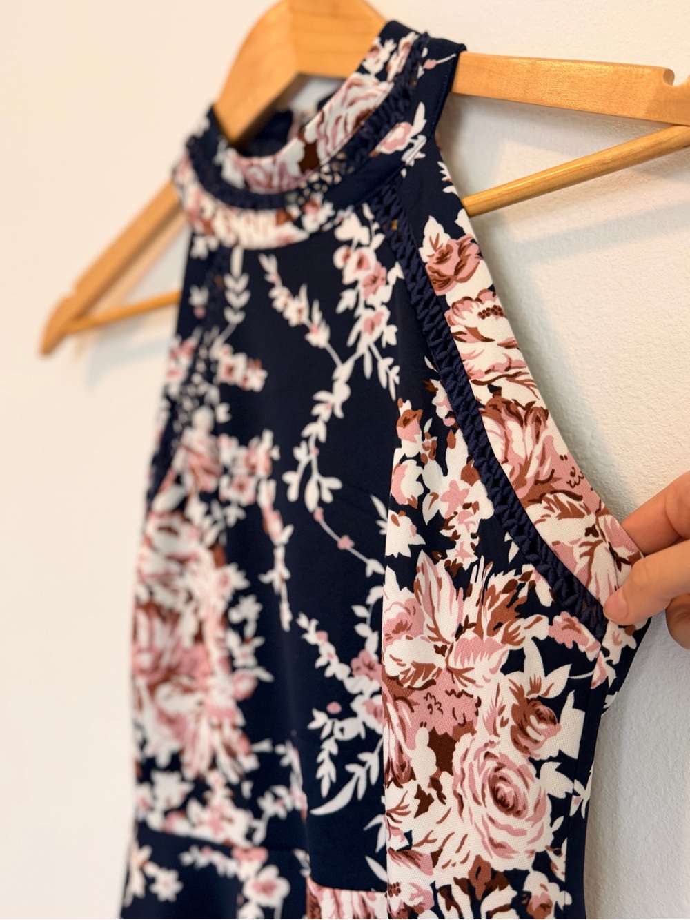 B. Darlin Floral Mock Neck Fit & Flare Dress Size 3/4 - Picture 4 of 10